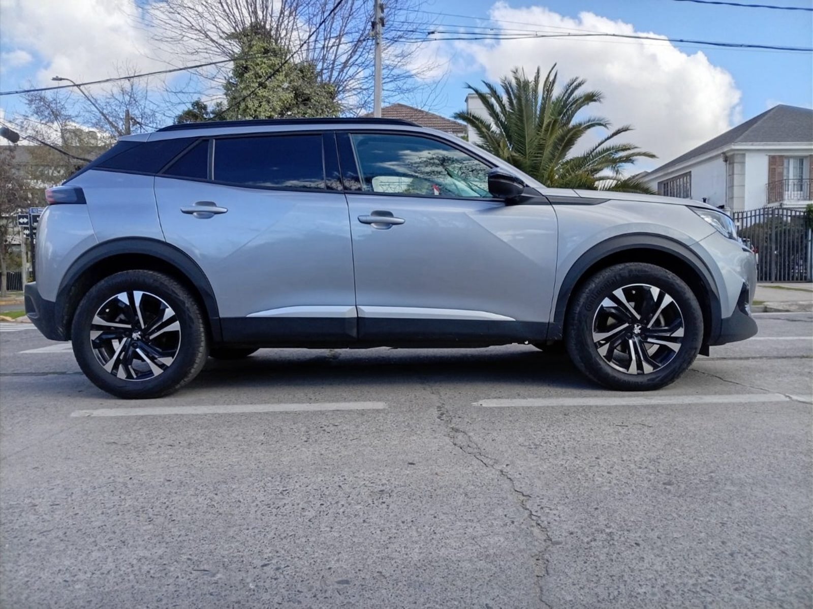 Peugeot 2008 PURETECH 130 EAT8 1.2 AUT 2022 - Imagen 7 de 10