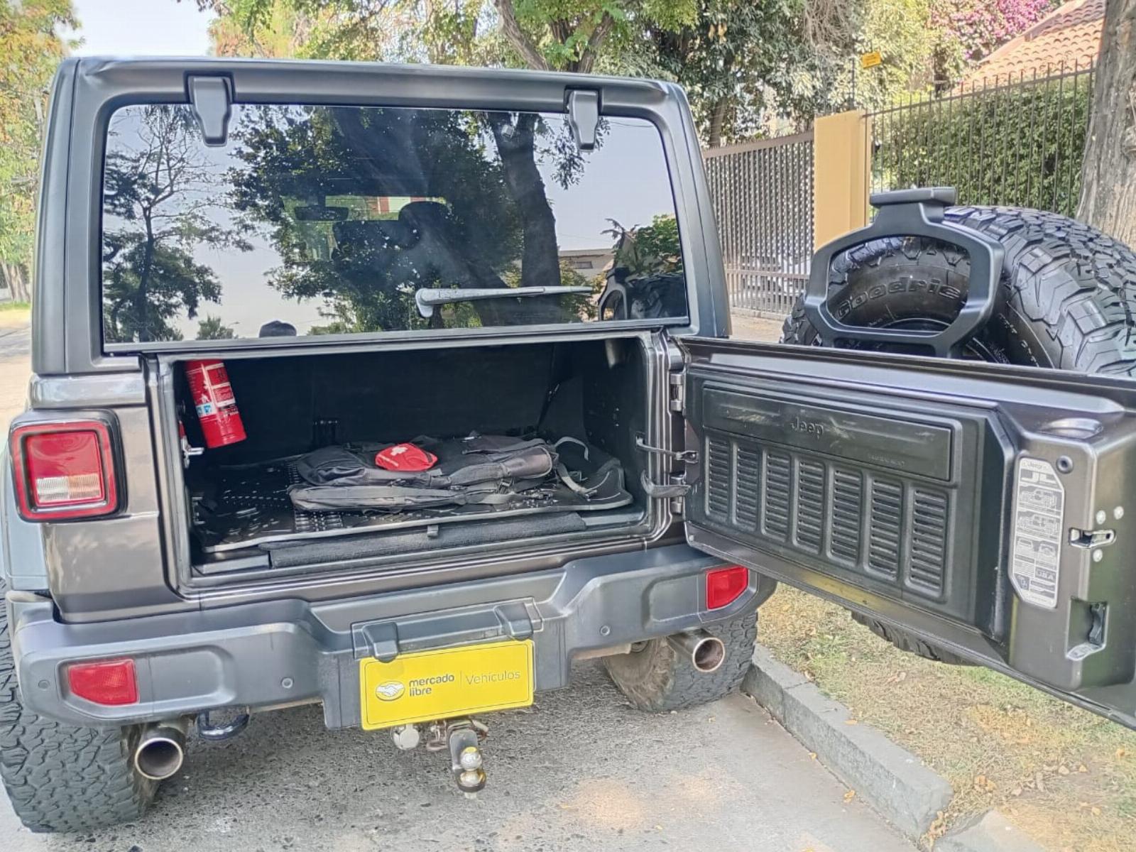 JEEP WRANGLER UNLIMITED SPORT 4X4 3.6 AUT 2019 - Imagen 9 de 10