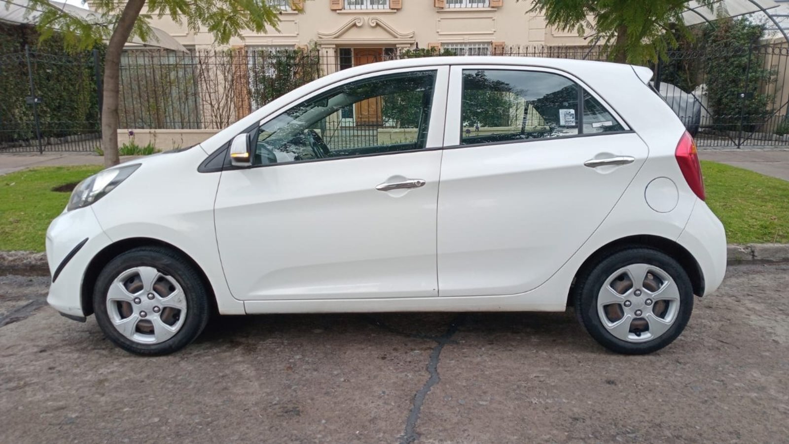 Kia MORNING EX 1.2 MT 2017 - Imagen 5 de 10
