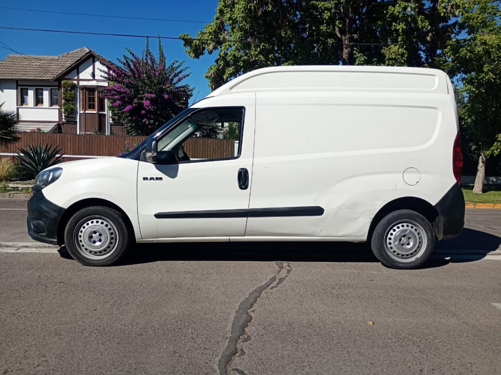 RAM VAN 1000 CARGO XL 1.6 2019 - Imagen 4 de 10