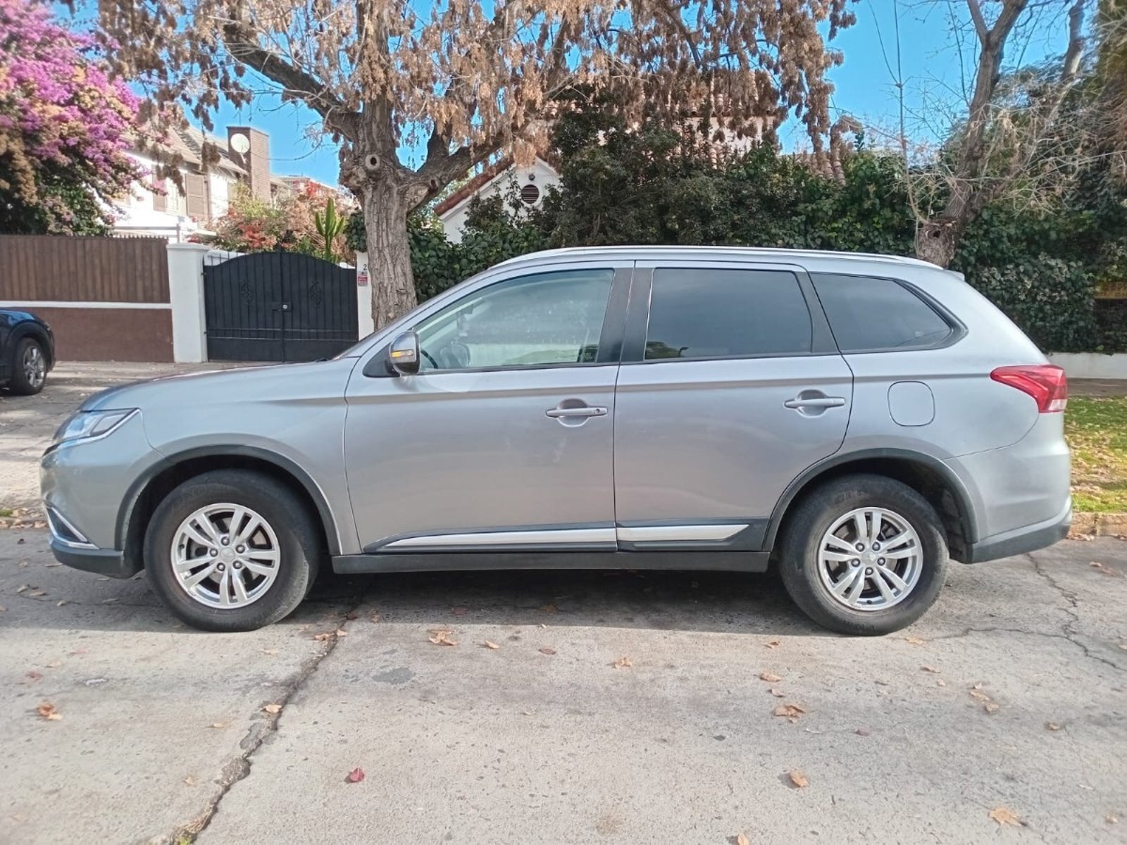 MITSUBISHI OUTLANDER 2.0 AT 2019 - Imagen 6 de 10