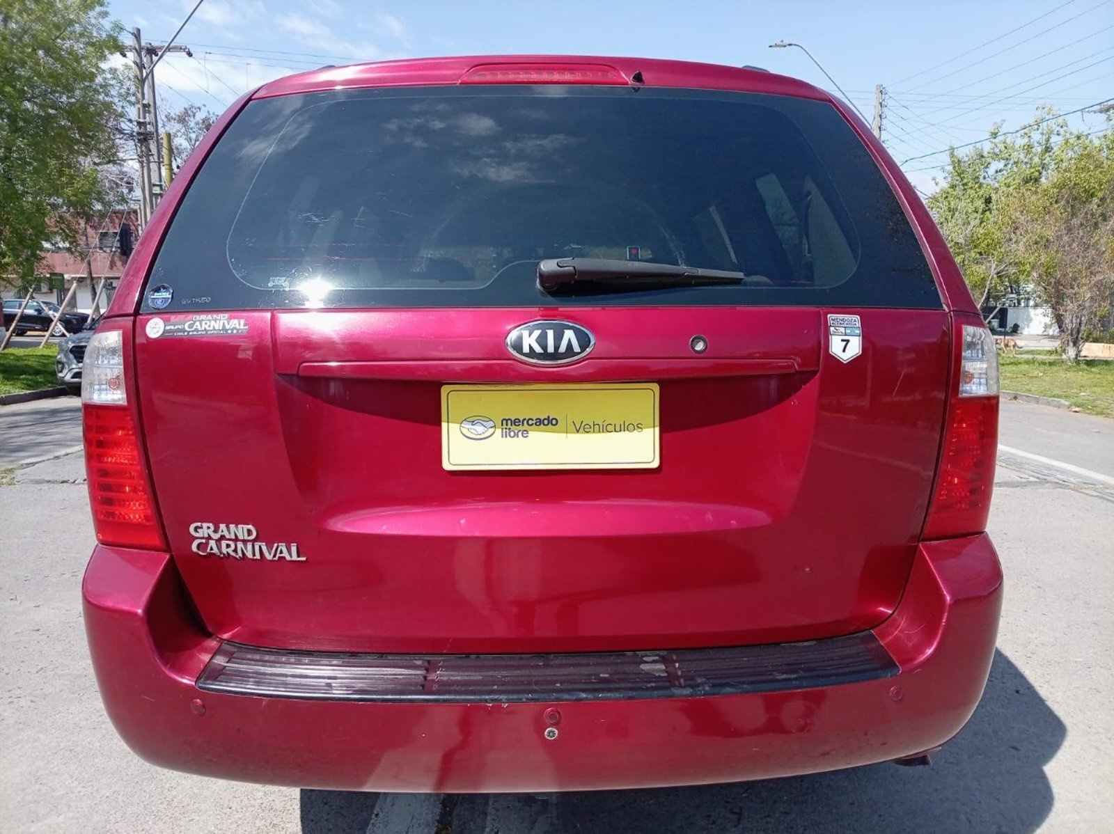 Kia GRAND CARNIVAL LX 2.2 AUT 2015 - Imagen 8 de 10