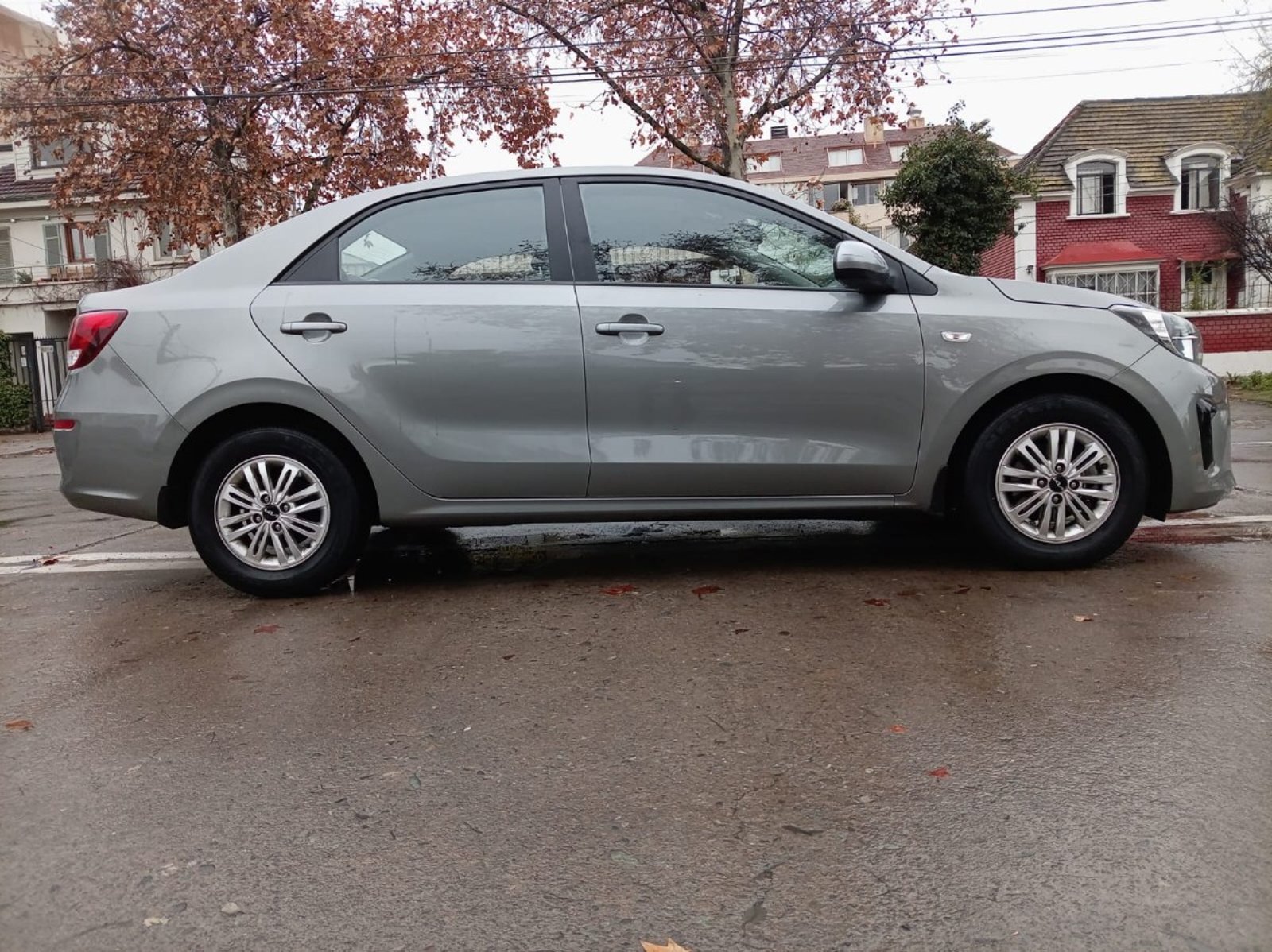 Kia SOLUTO MPI 1.4 MT 2024 - Imagen 6 de 10