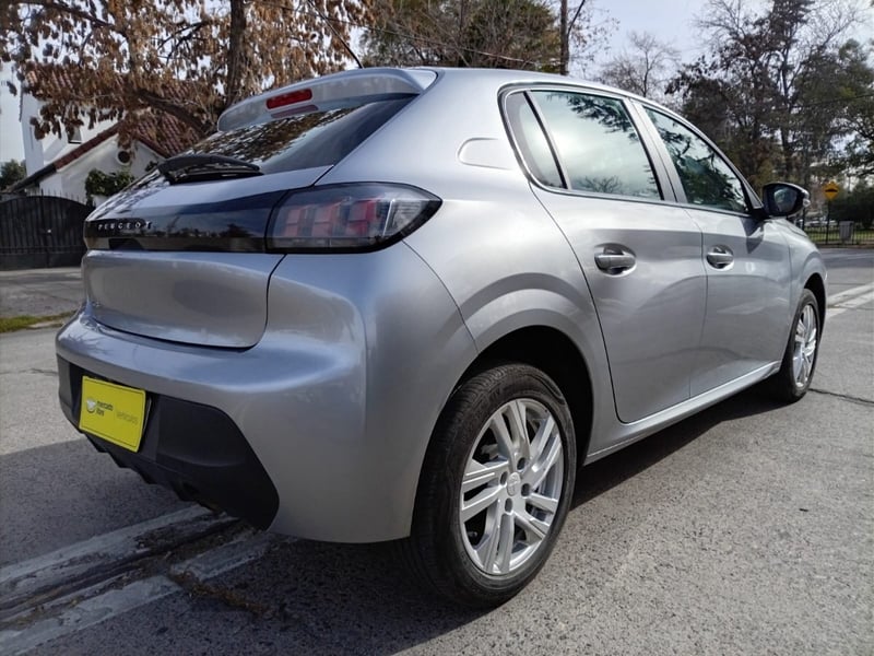 Peugeot 208 PURETECH 75 MT 1.2 2023 - Imagen 5 de 10