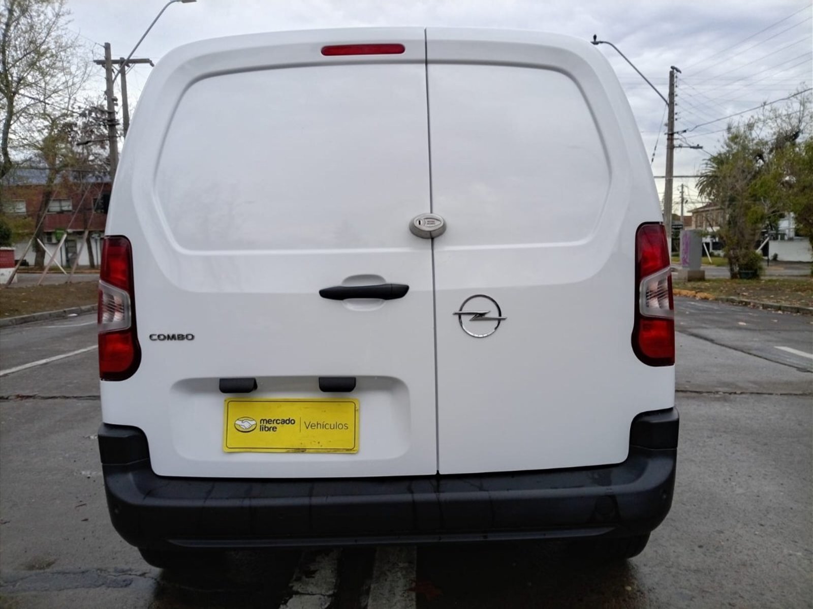 Opel COMBO 1.6T DIESEL 4X2 MT 5P. 2025 - Imagen 9 de 10
