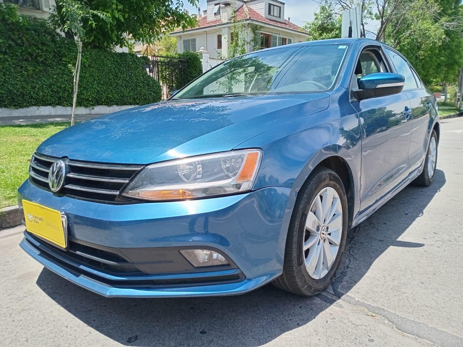 Volkswagen BORA 2.0 TDI AT 2017 - Foto 2 de 9