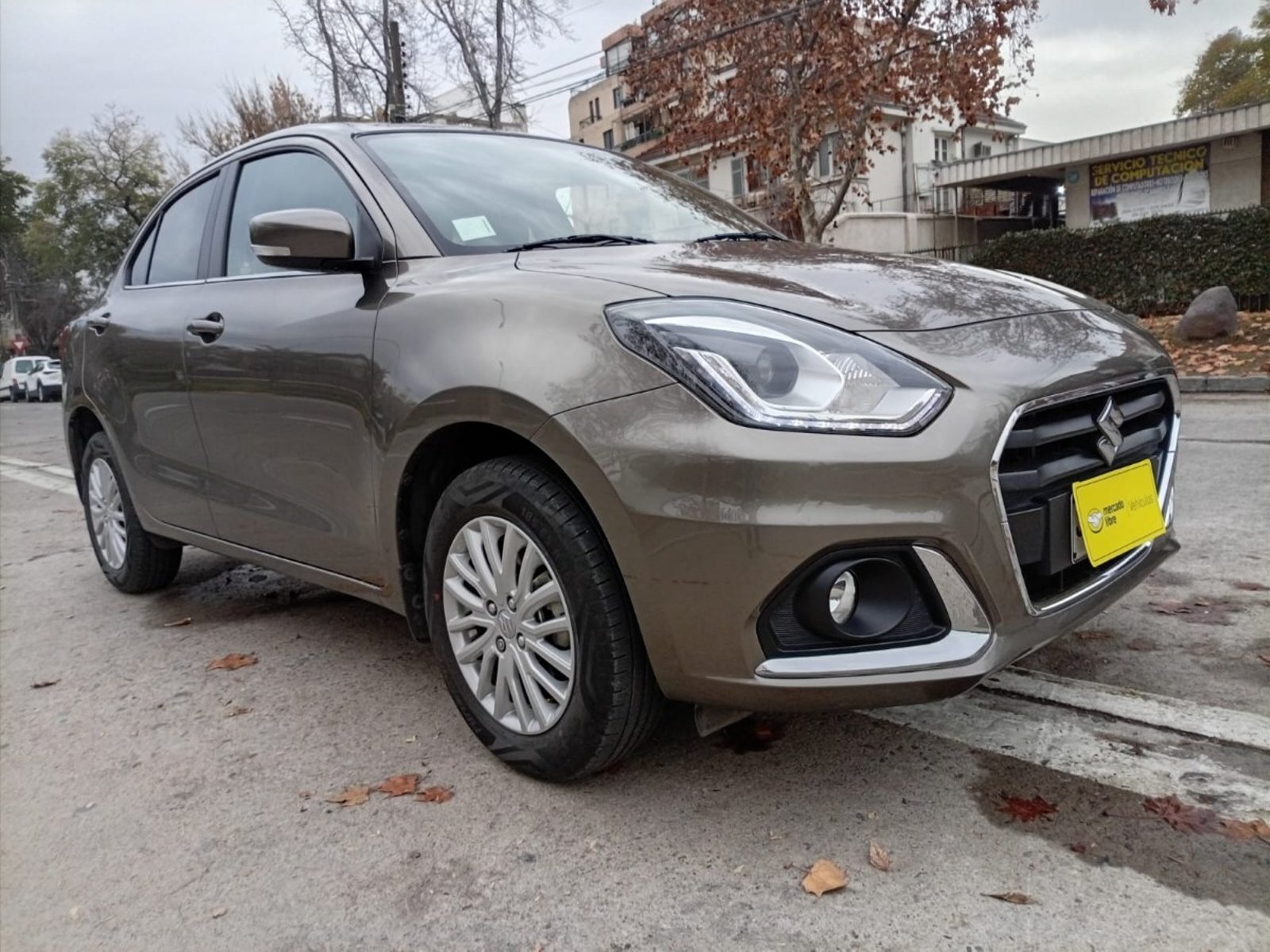 Suzuki DZIRE GLX 1.2 MT 2023 - Foto 3 de 10