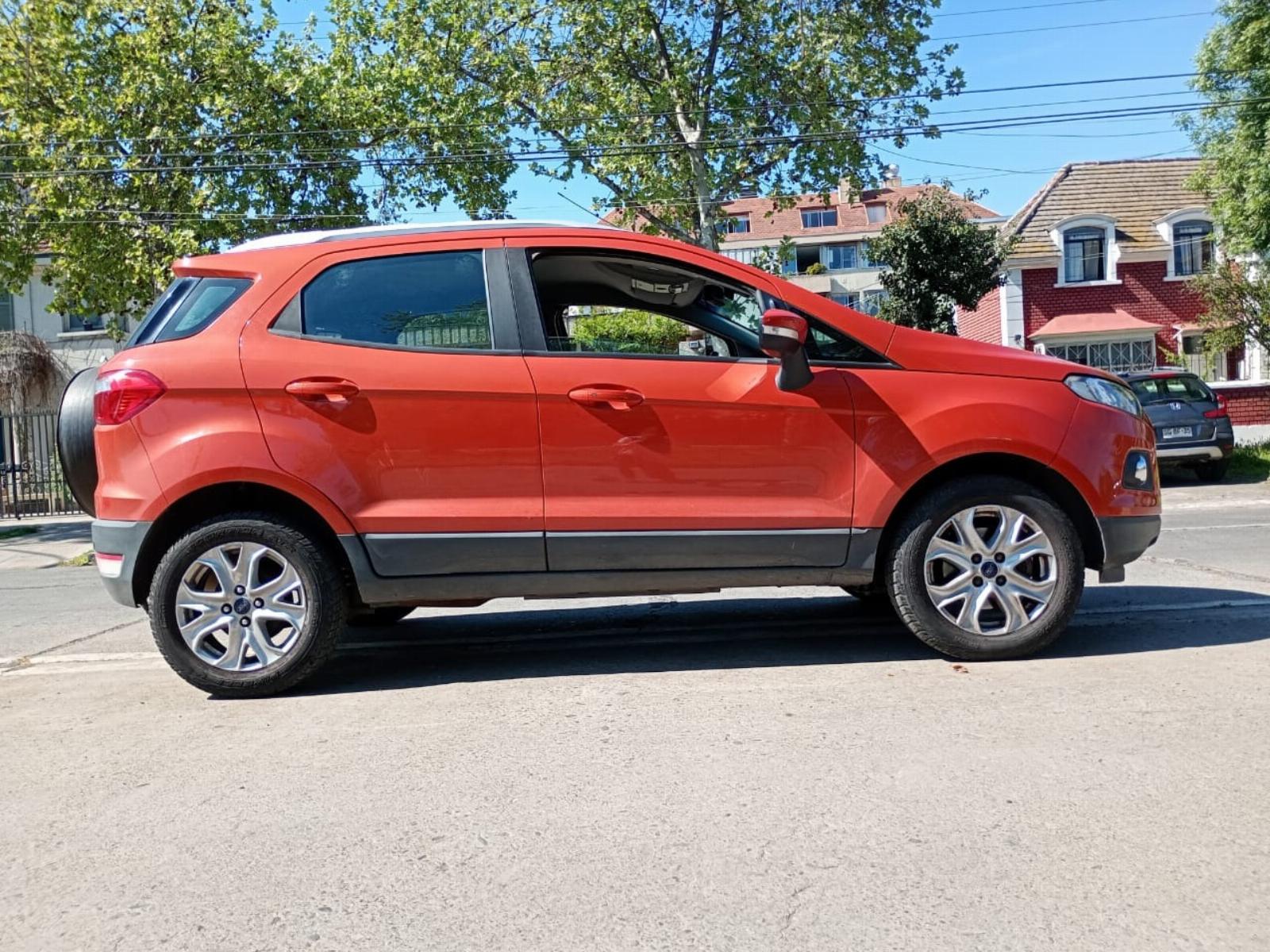 FORD ECOSPORT TITANIUM 1.6 MT 2015 - Imagen 6 de 10