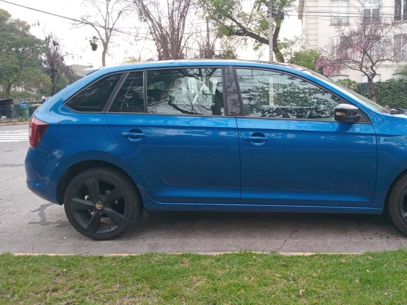 Skoda SPACEBACK TSI STYLE DSG 2017 - Imagen 4 de 10
