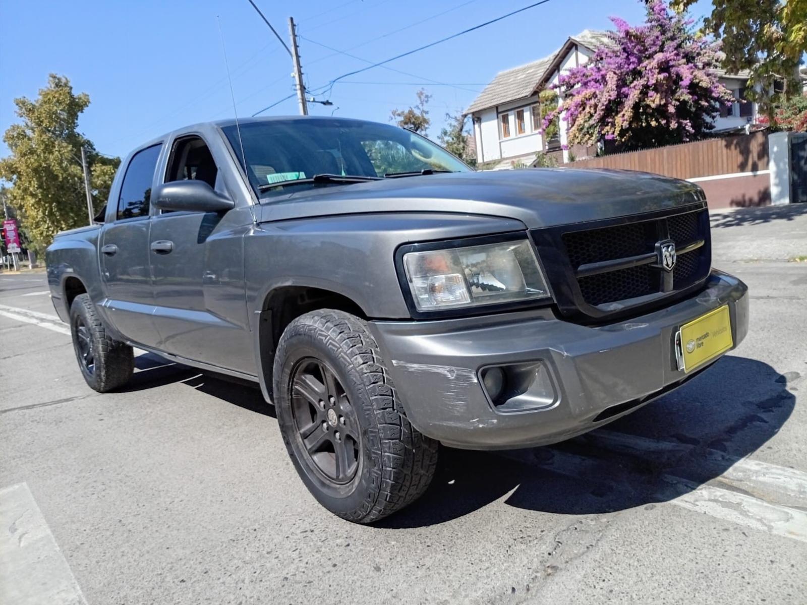 DODGE DAKOTA SXT QUAD CAB 3.7 AUT 2012 - Imagen 3 de 9