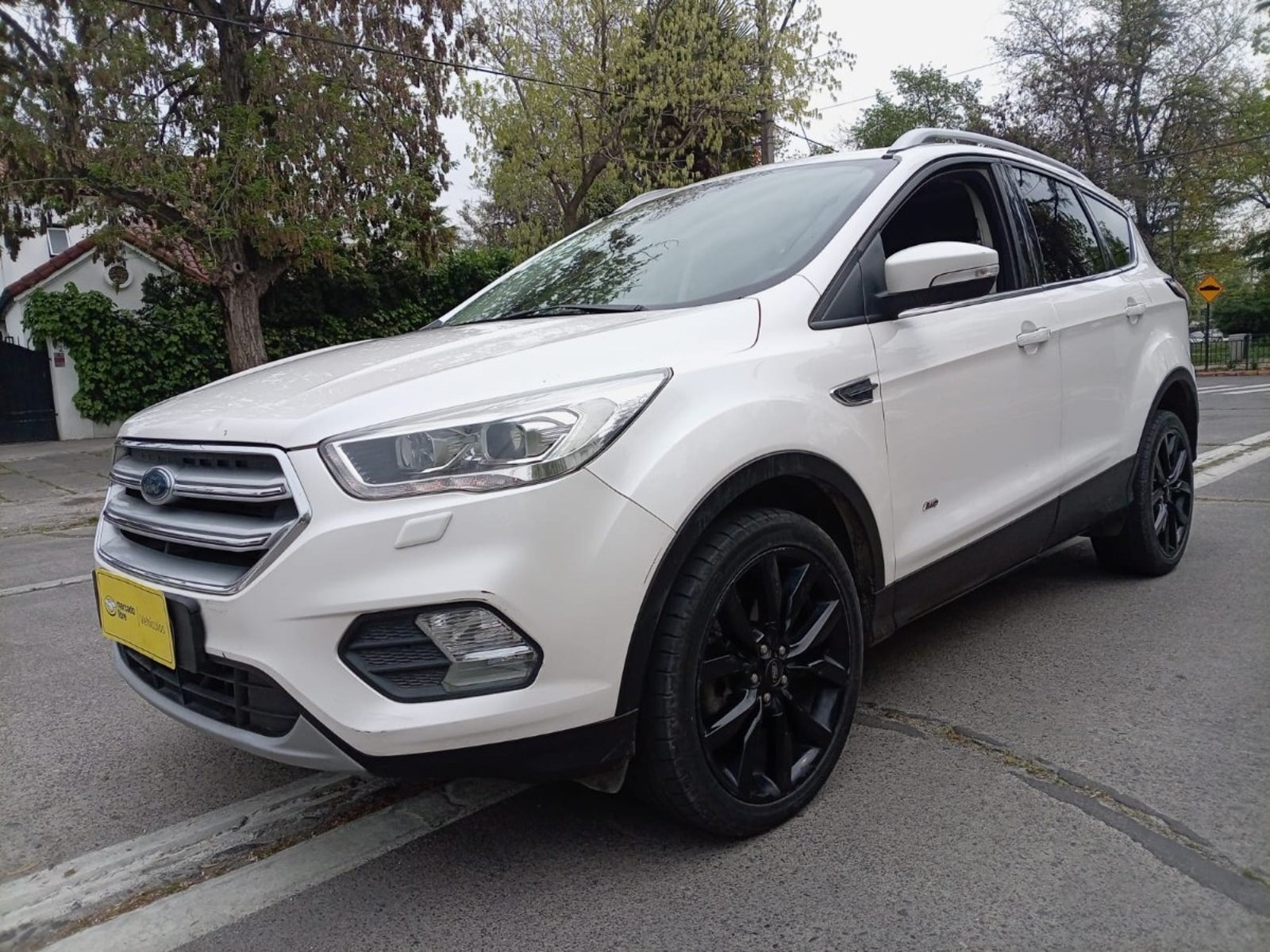 Ford ESCAPE 2.0 TITANIUM 4X4 DIESEL AT 5P. 2019 - Foto 2 de 10