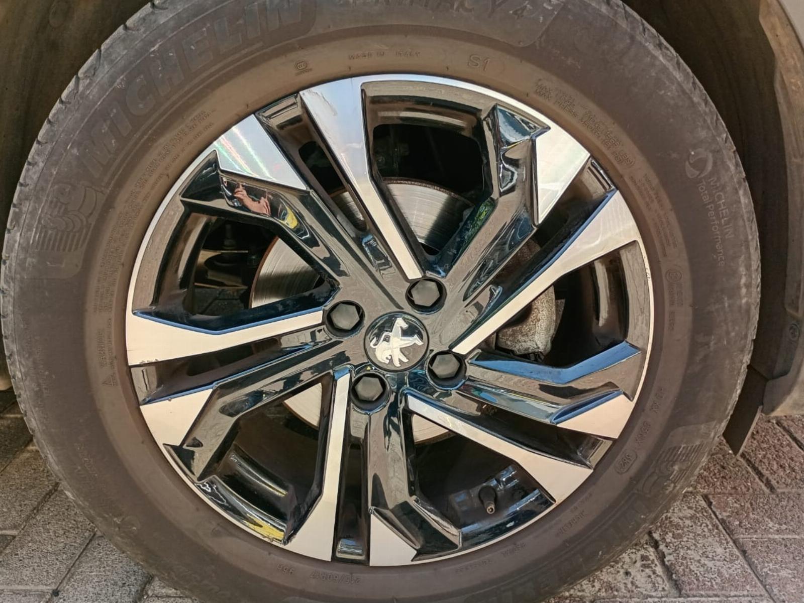 PEUGEOT 2008 PURETECH 130 1.2 2022 - Imagen 8 de 9