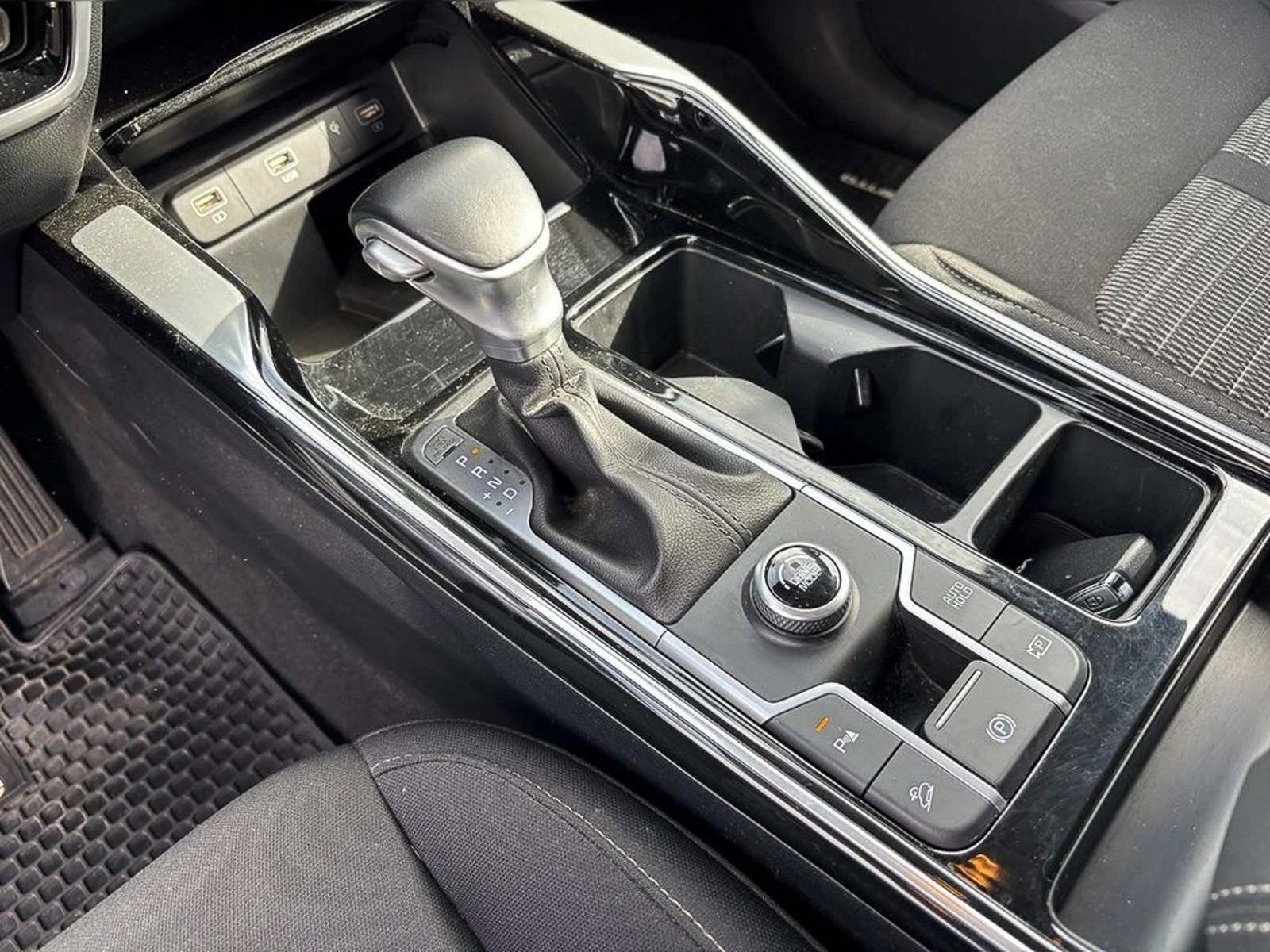 KIA SORENTO 2.5 GSL AUTO EX FULL 2022 - Imagen 10 de 20