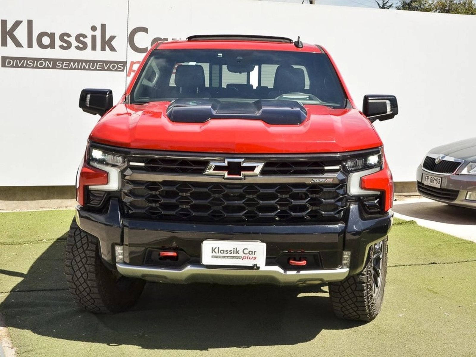 Chevrolet SILVERADO 6.2 ZR2 AUTO DC 4WD 2024 - Foto 2 de 11