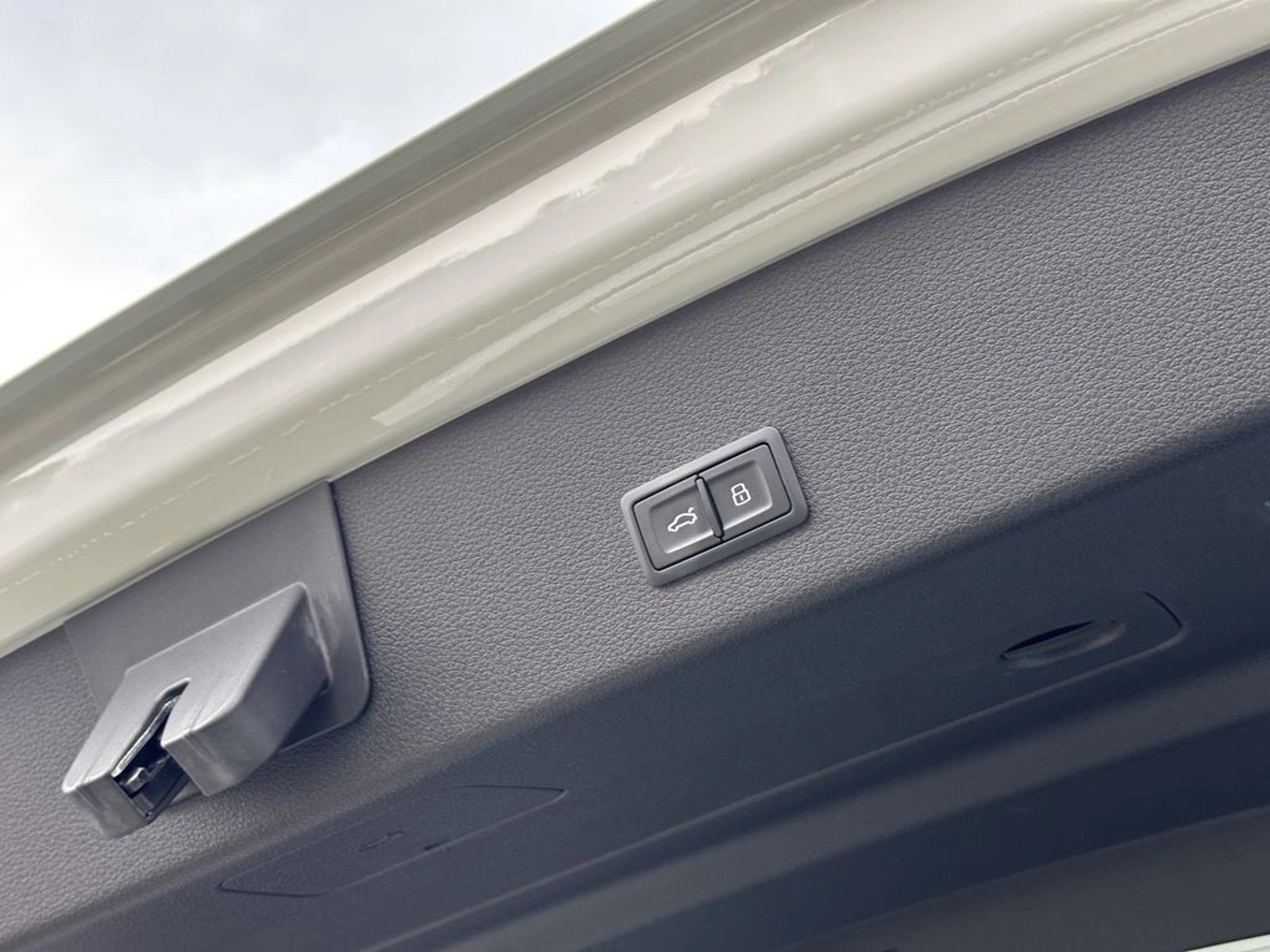 Audi e-Tron Sportback ELECTRICO 55 QUATTRO AUTO 5P 2022 - Imagen 16 de 20