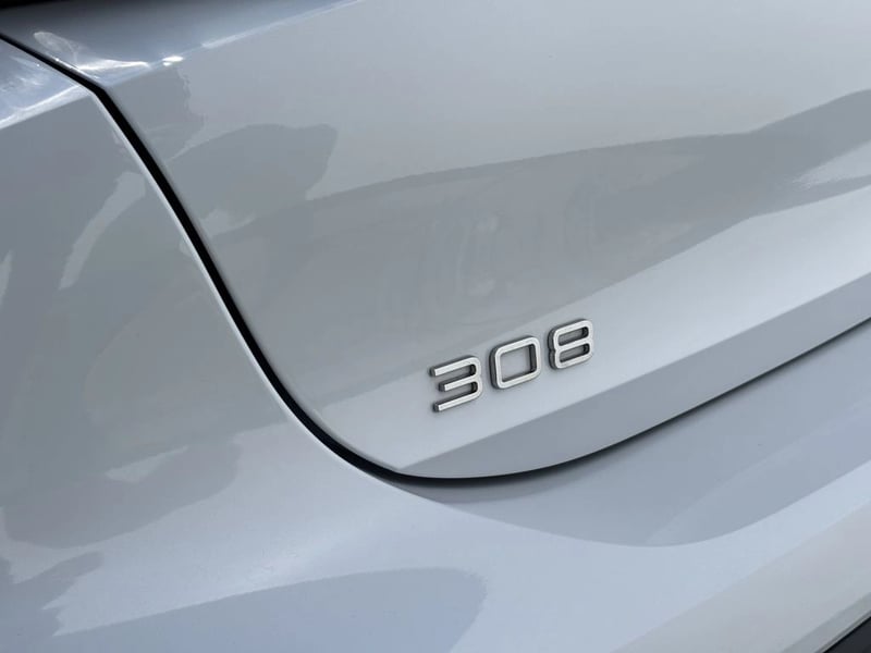 Peugeot 308 1.2 GT PURETECH 130HP 4X2 EAT8 5P. 2025 - Imagen 10 de 20