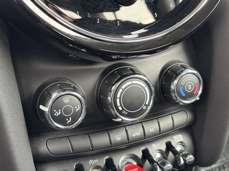 Mini COOPER 1.5 AUTO ESSENTIAL 2024 - Imagen 16 de 20
