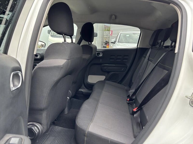 Citroën C3 1.6 BLUEHDI DIESEL SHINE 4X2 HB 100 S&S BVM MT 5P 2018 - Imagen 9 de 20
