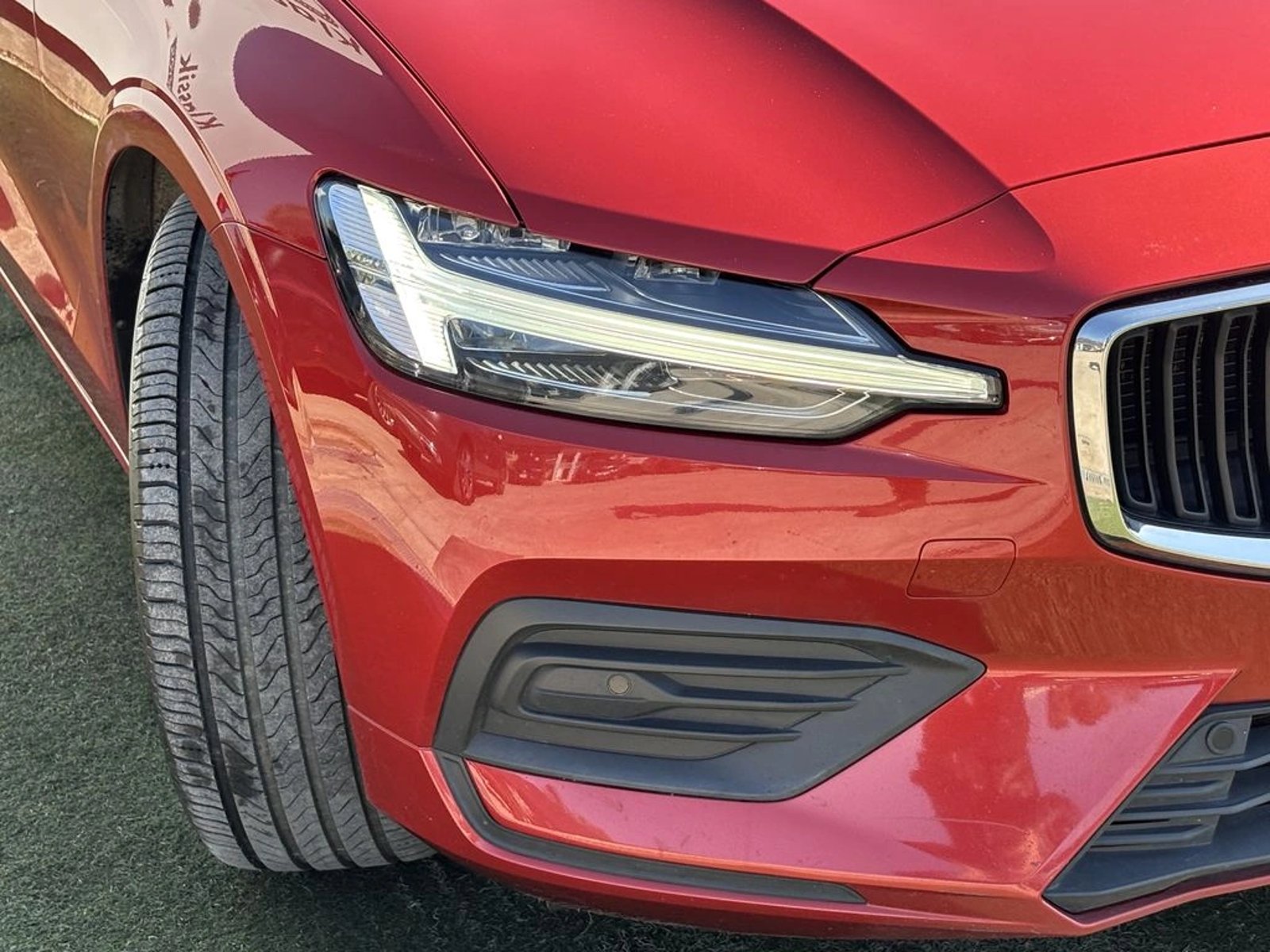 Volvo S60 2.0 B4 PLUS HYBRID FWD AT 4P 2023 - Foto 3 de 20