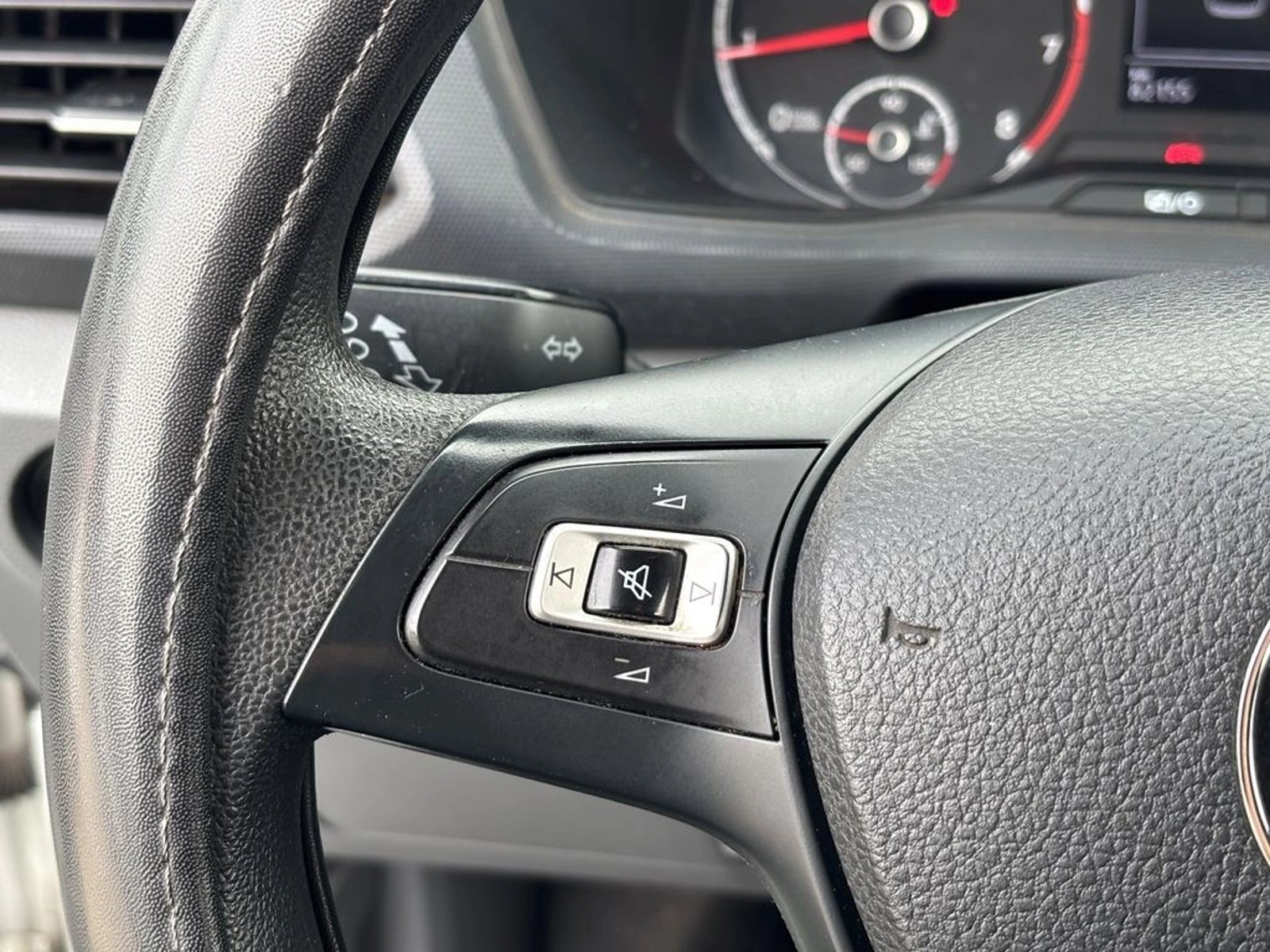 Volkswagen T-CROSS MT 2022 - Imagen 18 de 20