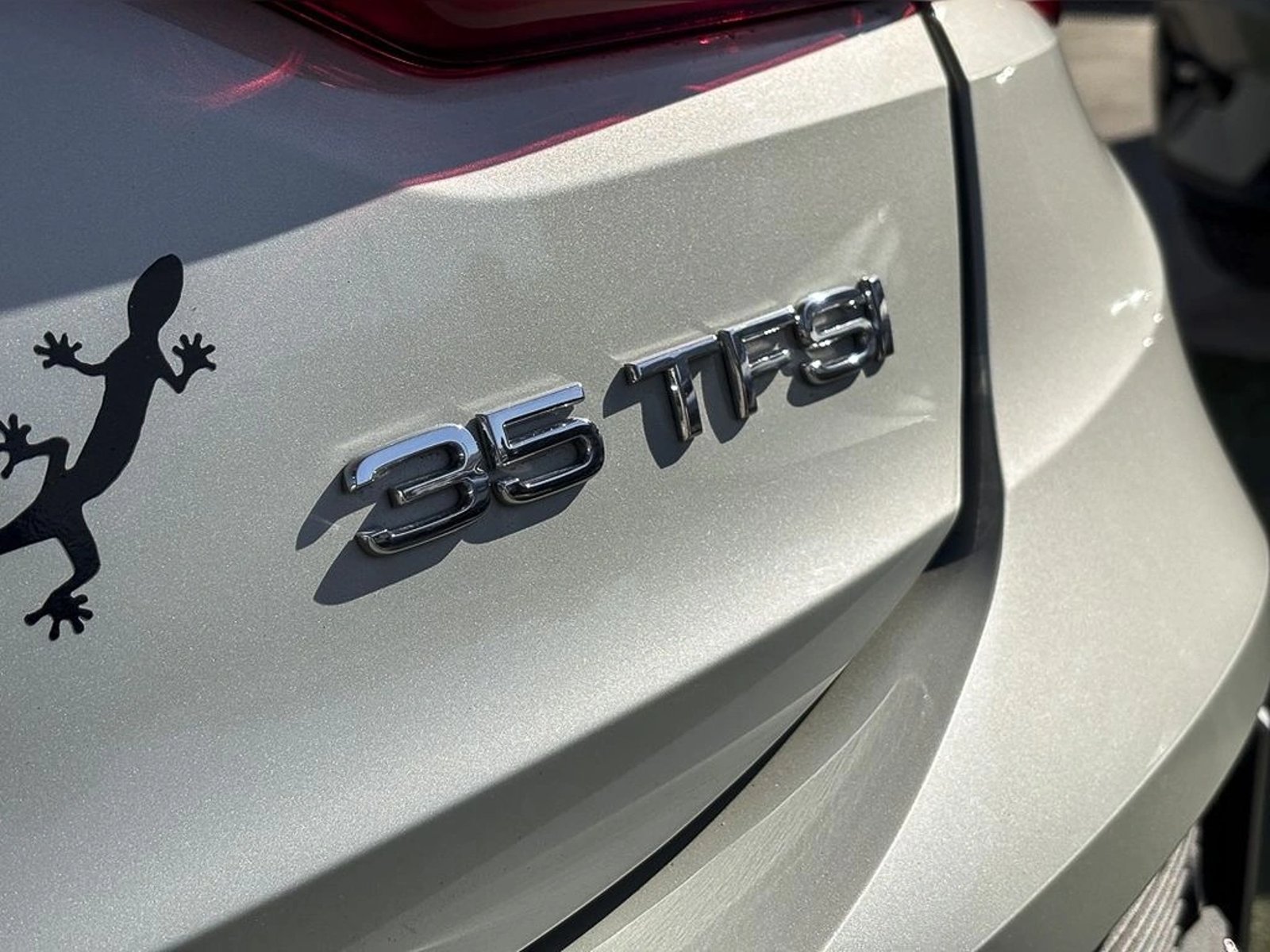 AUDI Q3 SPORTBACK 1.4T 35 TFSI S-LINE AUTO 2024 - Imagen 17 de 20