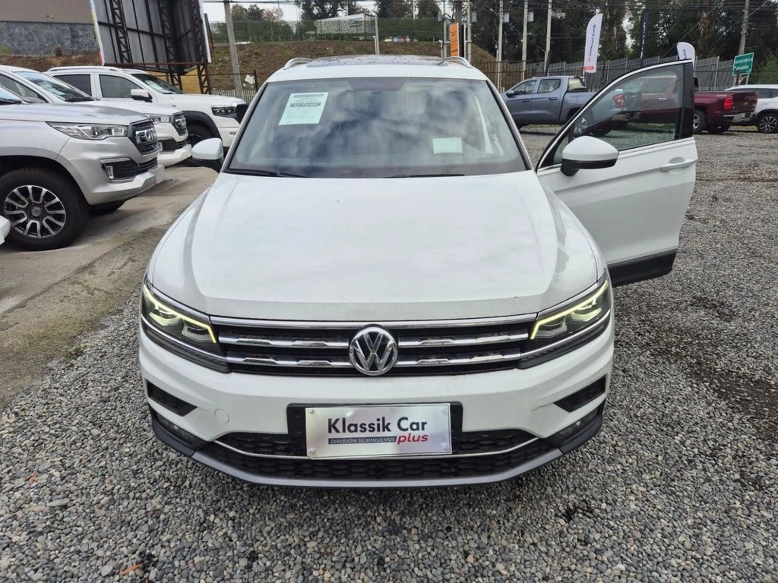 VOLKSWAGEN TIGUAN TIGUAN TSI 2.0 AUT 2018 - Imagen 3 de 10