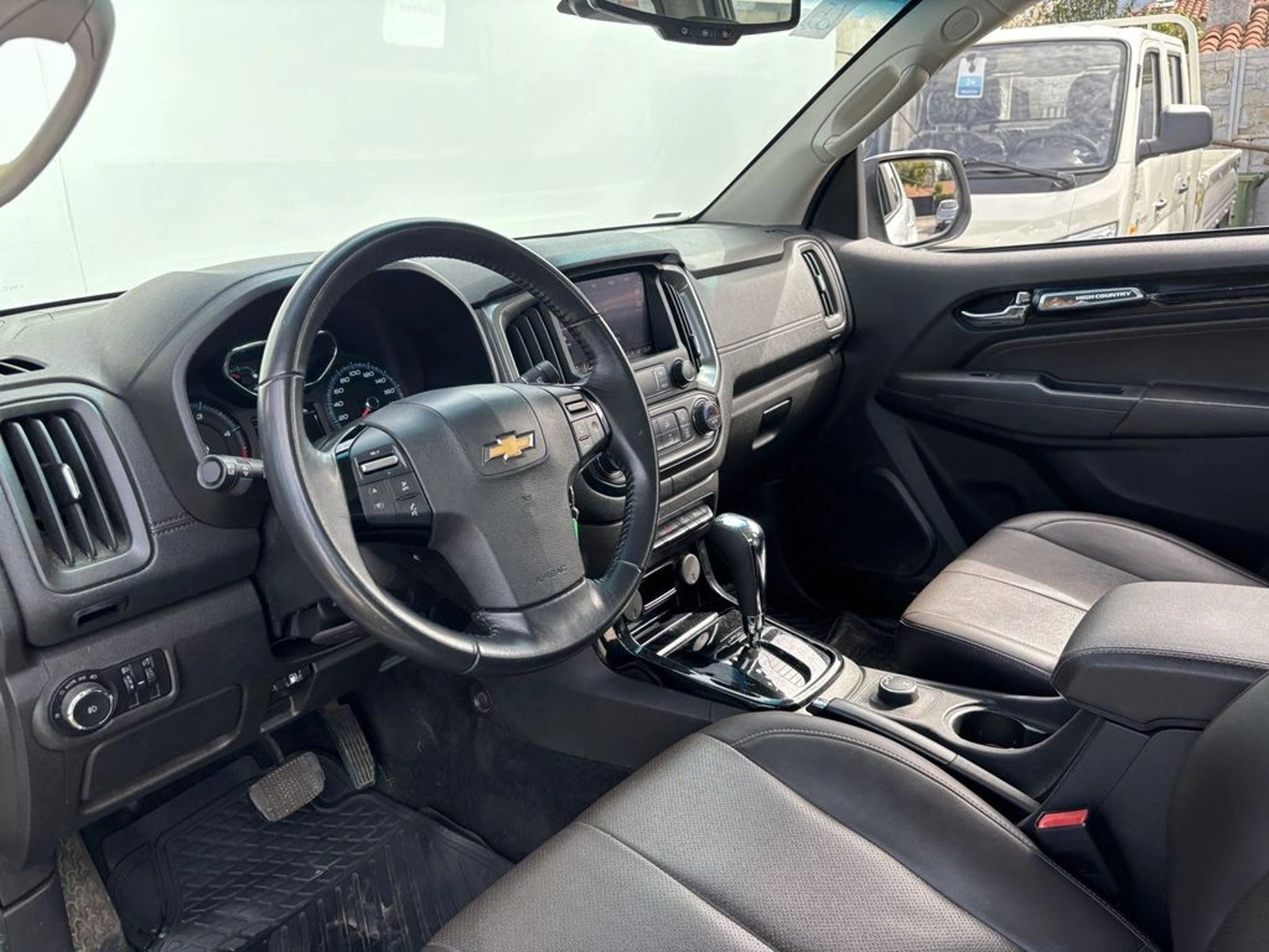 Chevrolet COLORADO 2.8 HIGH COUNTRY DIESEL 4WD AUTO 4P 2022 - Imagen 11 de 20