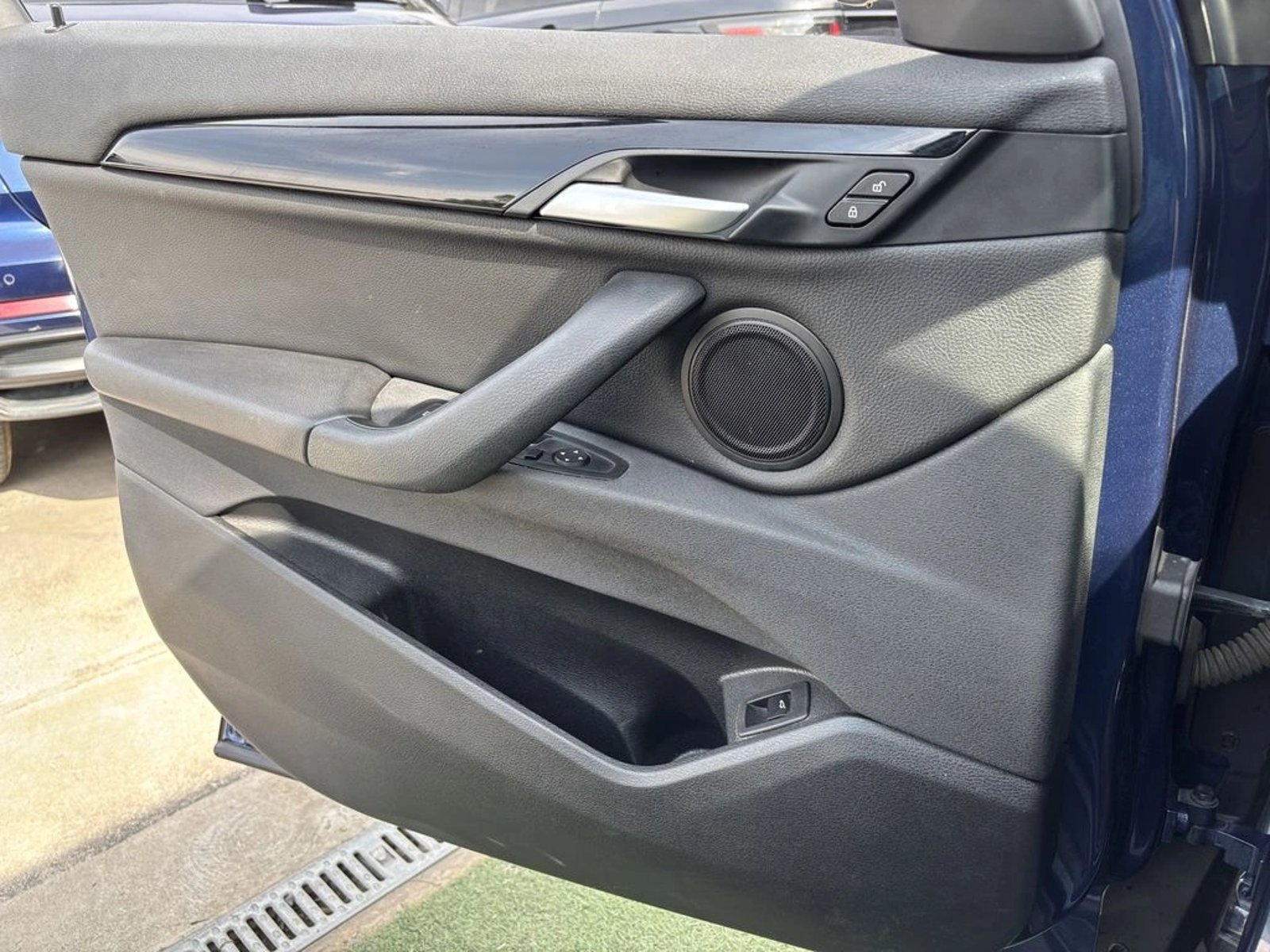 BMW X1 SDRIVE 18I LCI 1.5 AUT 2022 - Imagen 18 de 20