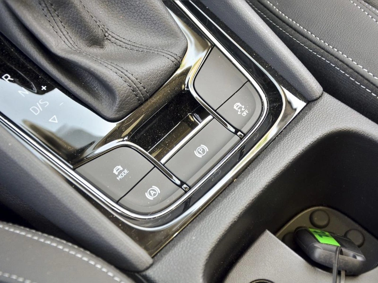 SKODA KAROQ 1.5 TSI AUTO DESIGN 2026 - Imagen 12 de 20