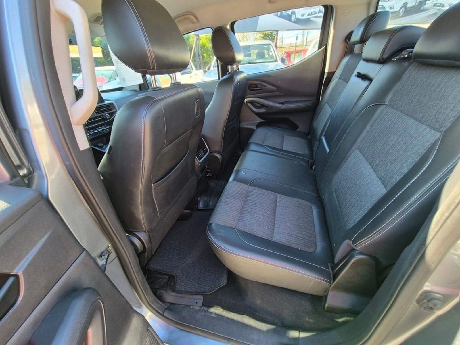 PEUGEOT LANDTREK LANDTREK HDI 1.9 . 4X4 2022 - Imagen 8 de 12
