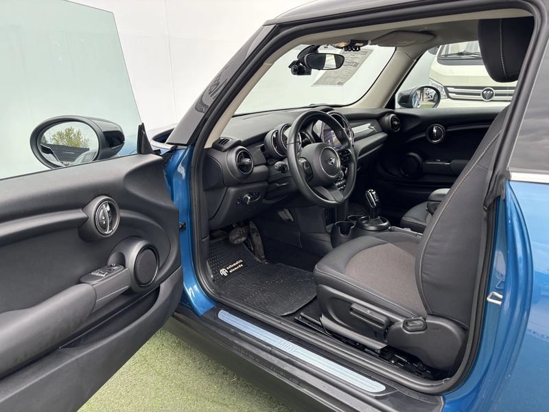 Mini COOPER 1.5 AUTO ESSENTIAL 2024 - Imagen 9 de 20