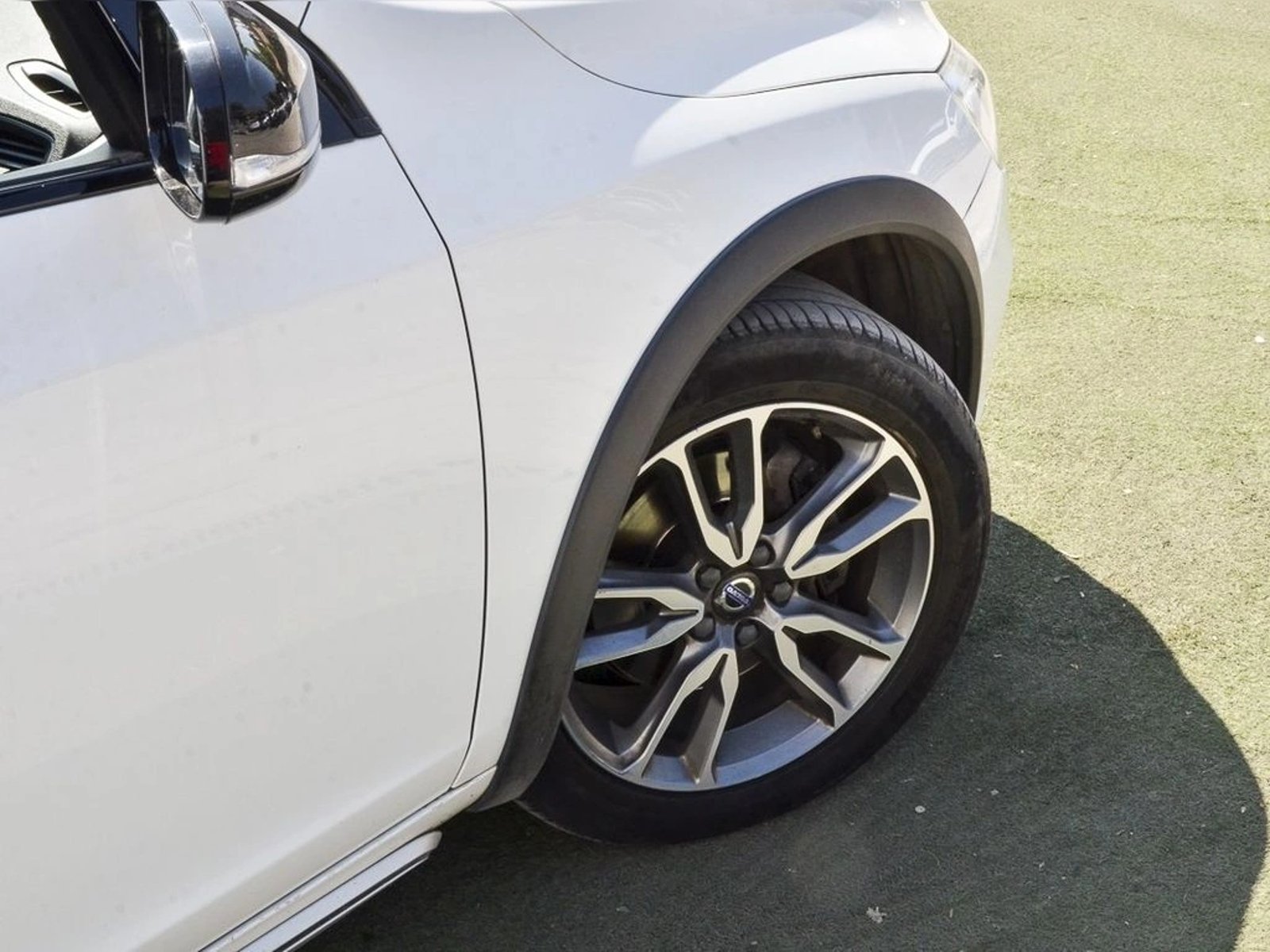 VOLVO S60 CROSS COUNTRY 2.4 D4 AUTO LIMITED 4WD 2019 - Imagen 4 de 14