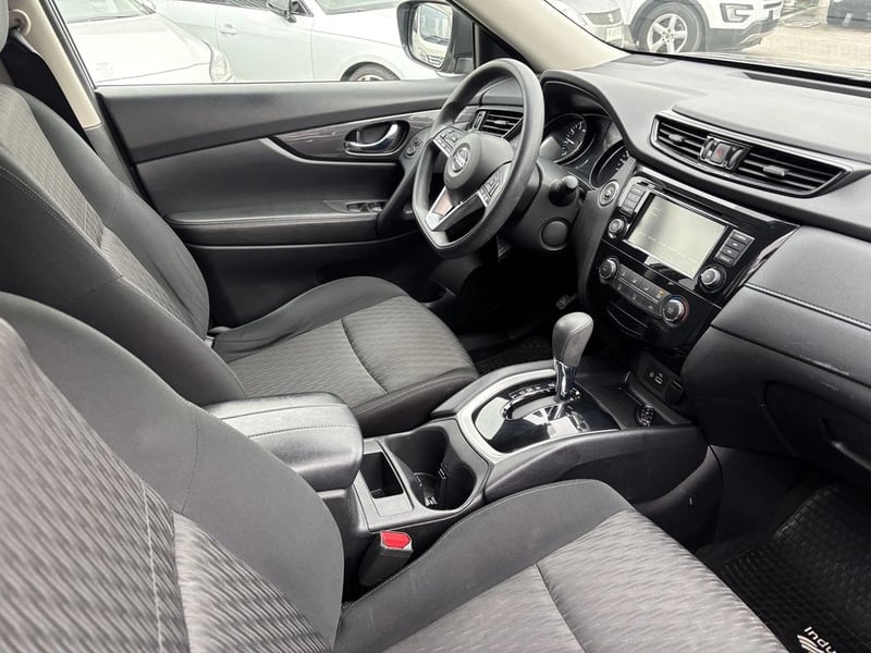 Nissan X-TRAIL 2.5 SENSE 4X2 CVT AUTO 7 PASAJEROS 2022 - Imagen 5 de 20