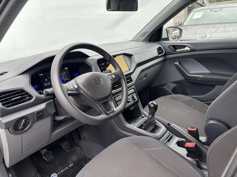 Volkswagen T-CROSS 1.0 TSI TRENDLINE 4X2 5MT 5P 2023 - Imagen 10 de 19