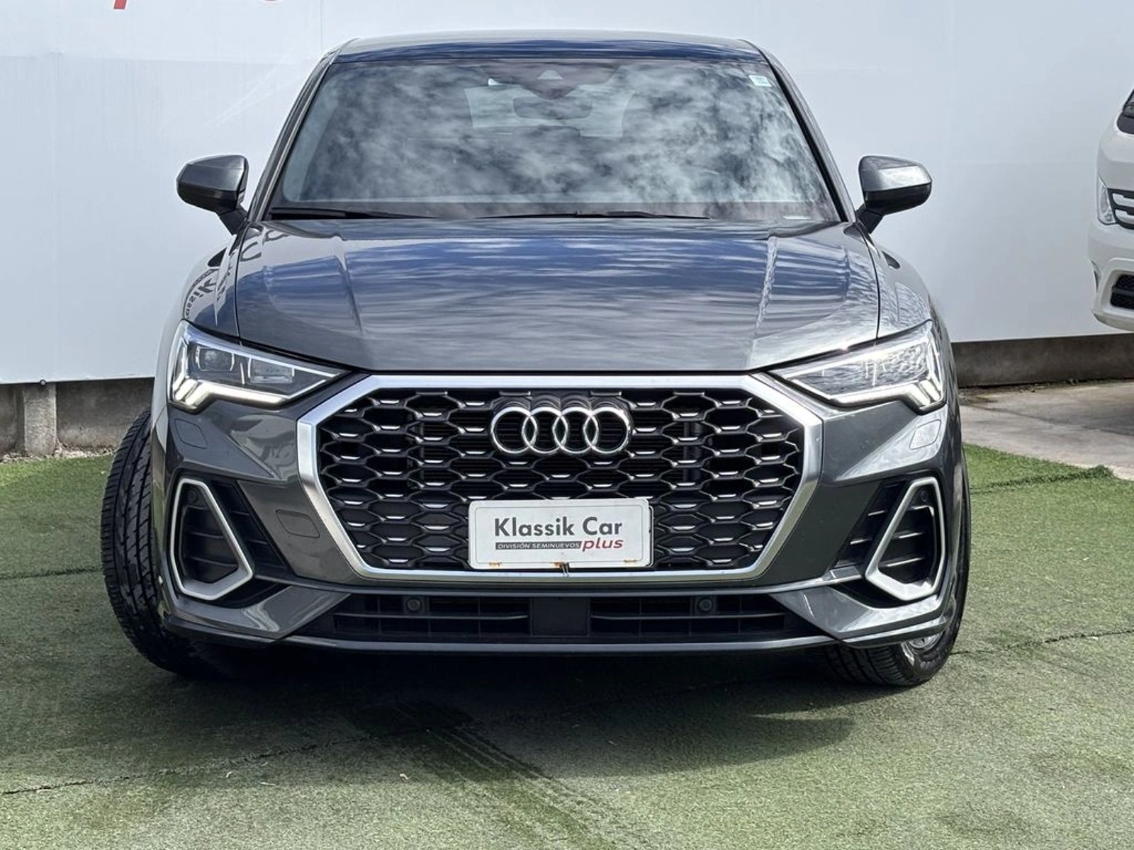 Audi Q3 SPORTBACK 1.4T 35 TFSI S-LINE AUTO SPORT 2025 - Foto 2 de 20