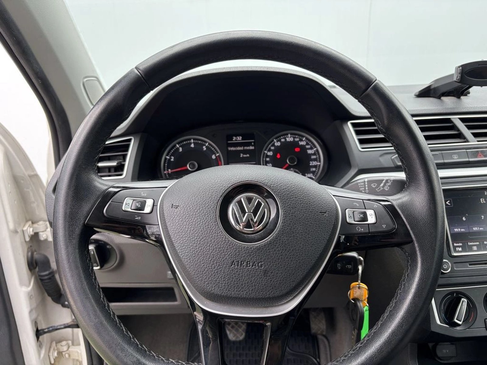 Volkswagen GOL 1.6 HIGHLINE HB MT 5P 2022 - Imagen 17 de 20