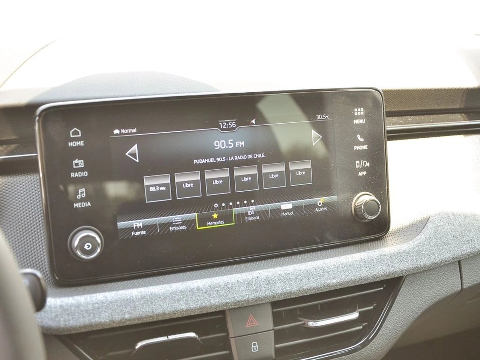 SKODA SCALA 1.5 TSI AUTO DESIGN 2026 - Imagen 12 de 17