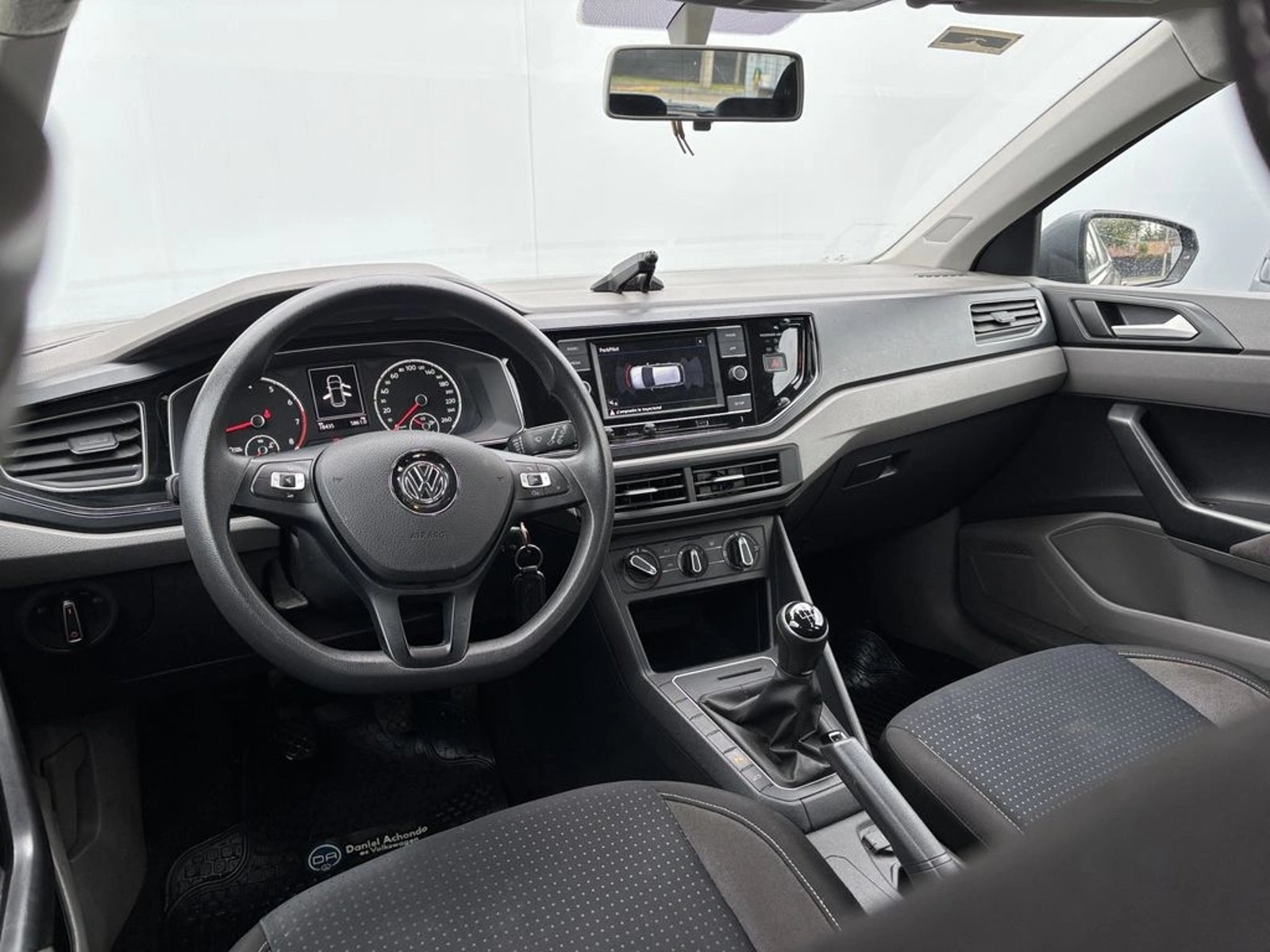 Volkswagen POLO 1.6 110 CV COMFORTLINE MT 5P 2019 - Imagen 12 de 19