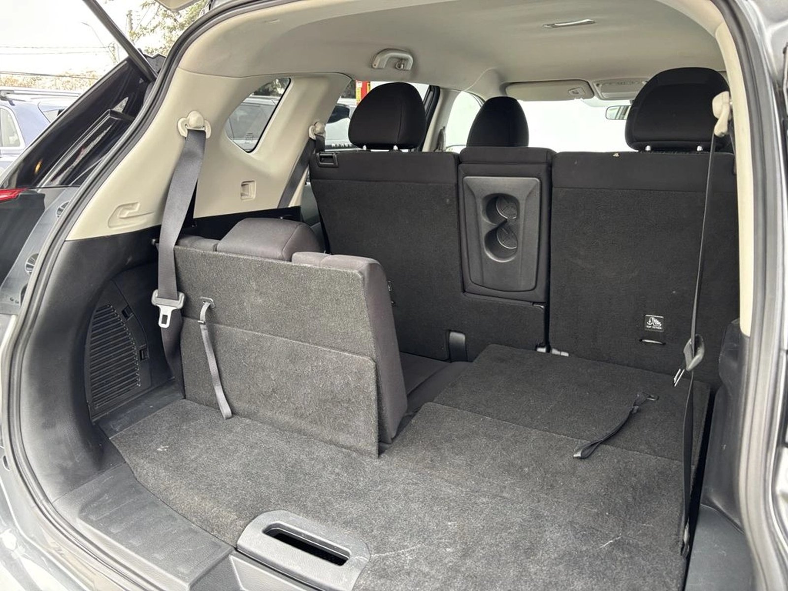 Nissan X-TRAIL 2.5 SENSE 4X2 CVT AUTO 7 PASAJEROS 2022 - Imagen 13 de 20