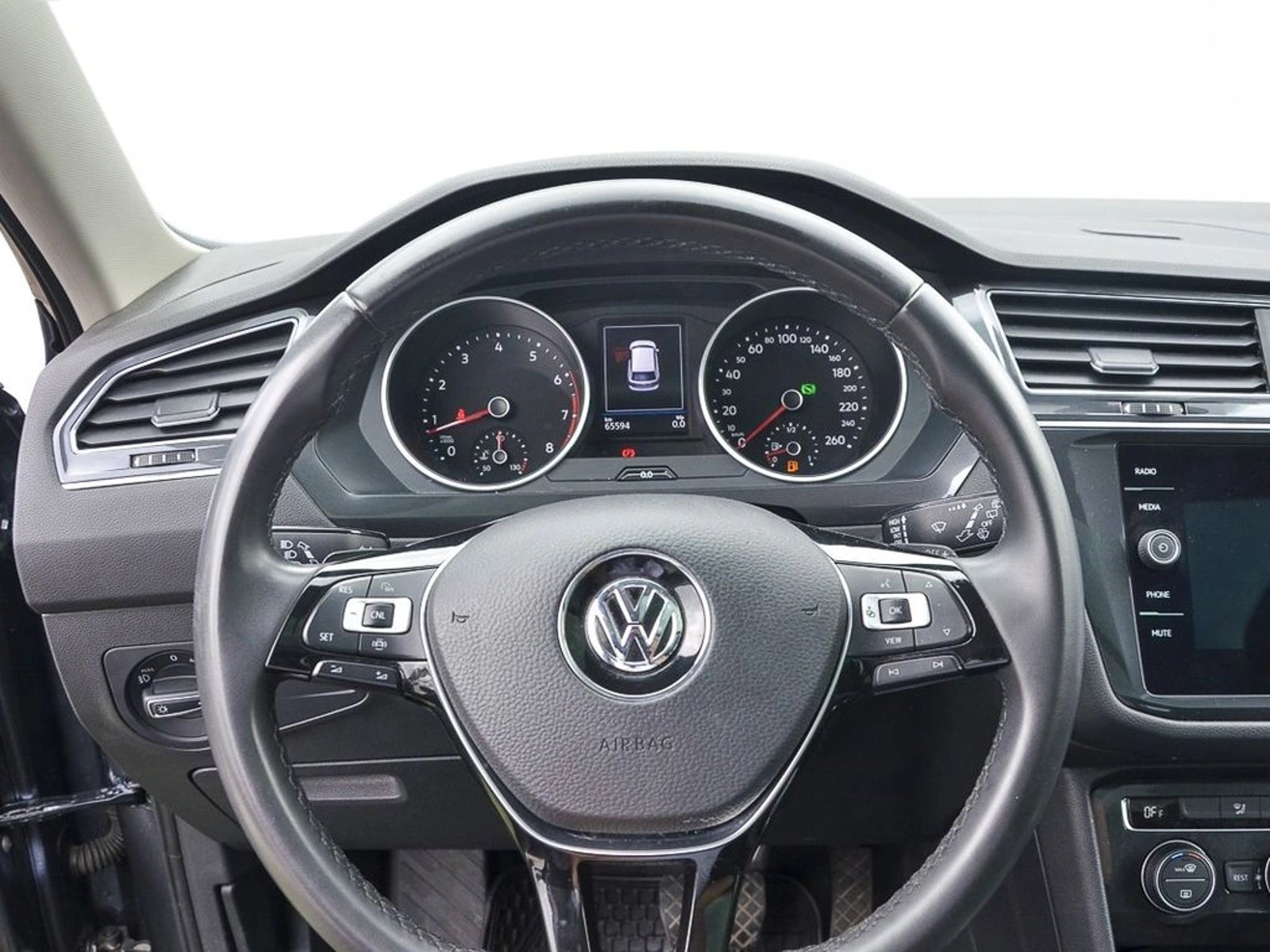 VOLKSWAGEN TIGUAN 1.4 TSI DSG HIGHLINE 7A 2022 - Imagen 18 de 20