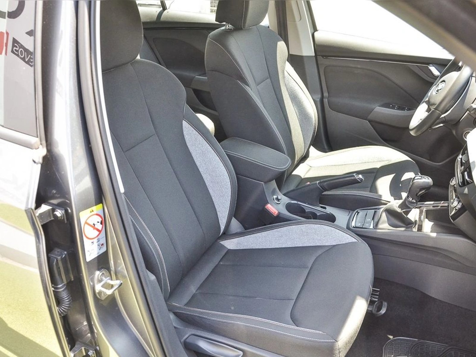 SKODA SCALA 1.5 TSI SELECTION  DSG AUTO 2025 - Imagen 7 de 19