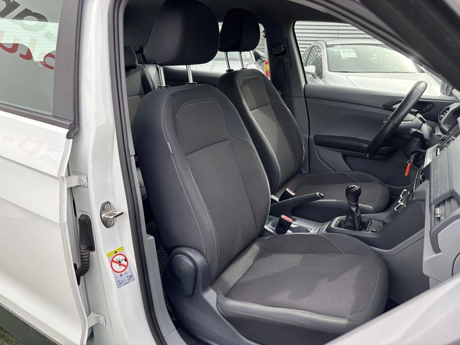 Volkswagen T-CROSS MT 2022 - Imagen 6 de 20