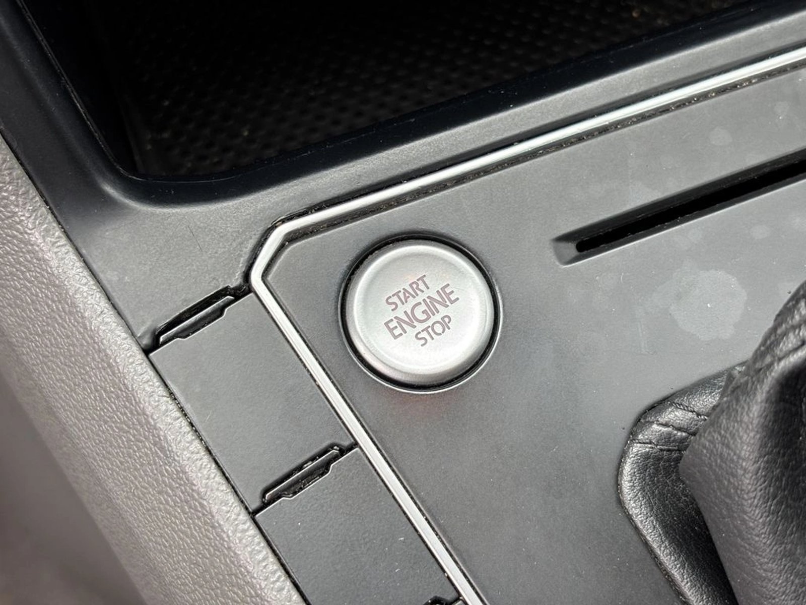 Volkswagen VIRTUS 1.6 MSI HIGHLINE 4X2 AT 4P 2019 - Imagen 17 de 20