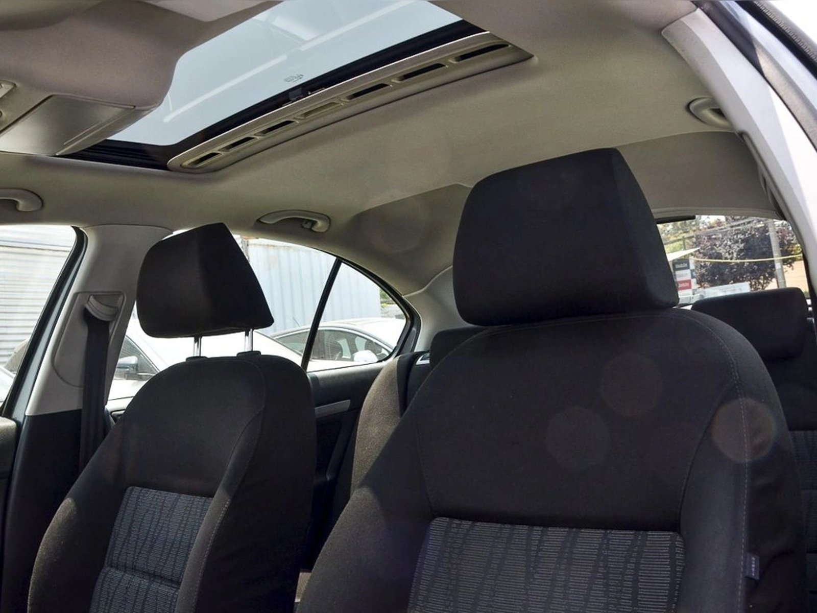 SKODA OCTAVIA 1.4 ELEGANCE DSG 2013 - Imagen 9 de 20