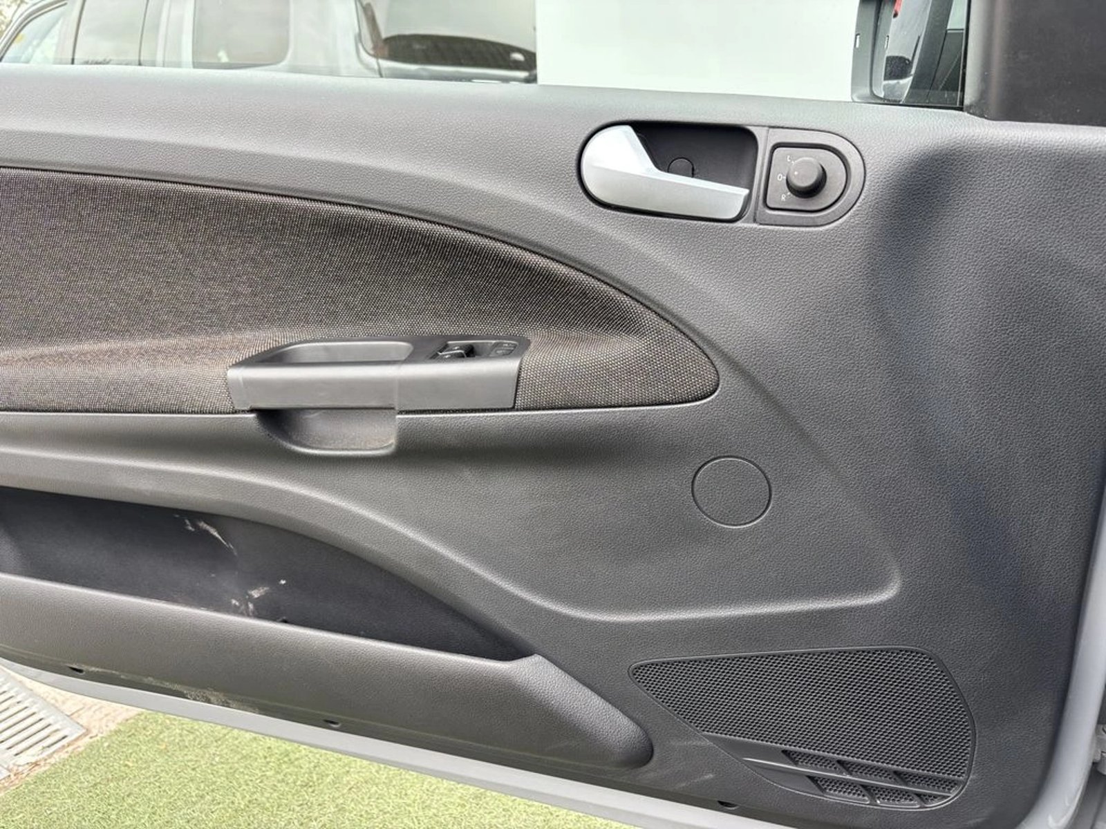 VOLKSWAGEN SAVEIRO 1.6 CS RADIO 9 MT 2024 - Imagen 17 de 20