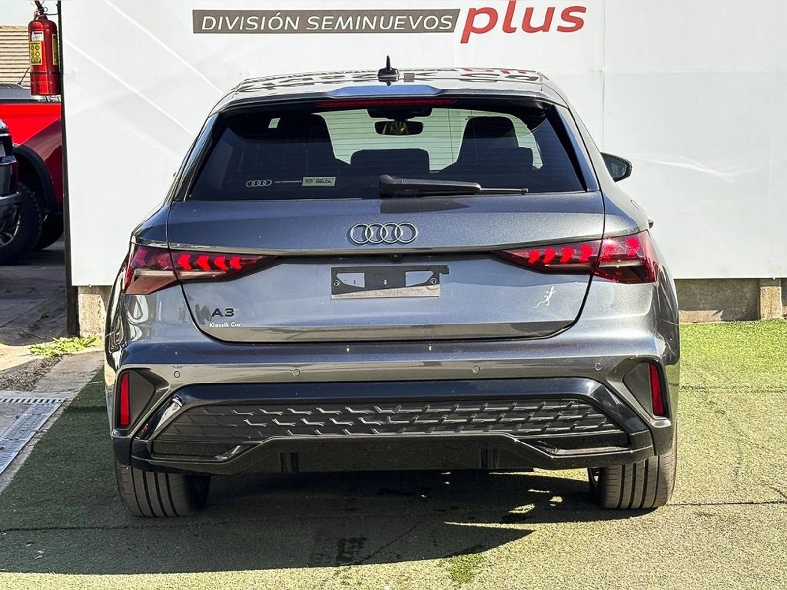 AUDI A3 35 1.5 TFSI S-LINE MHEV SPECIAL EDITION 2026 - Imagen 3 de 17