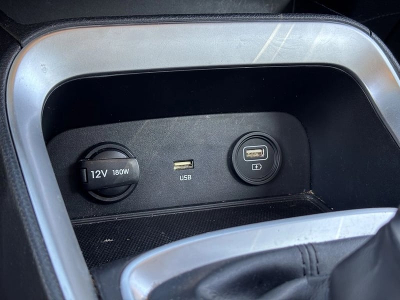 Kia SONET 1.5 EX 4X2 6MT 5P. 2021 - Imagen 13 de 20