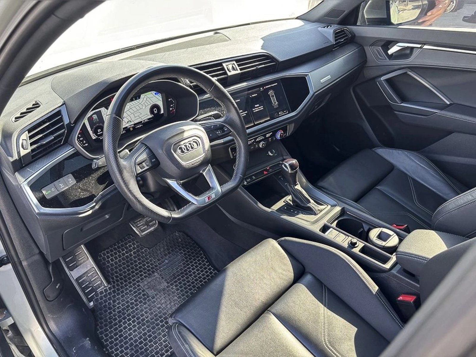 Audi Q3 SPORTBACK 1.4T 35 TFSI S-LINE AUTO SPORT 2024 - Foto 3 de 20