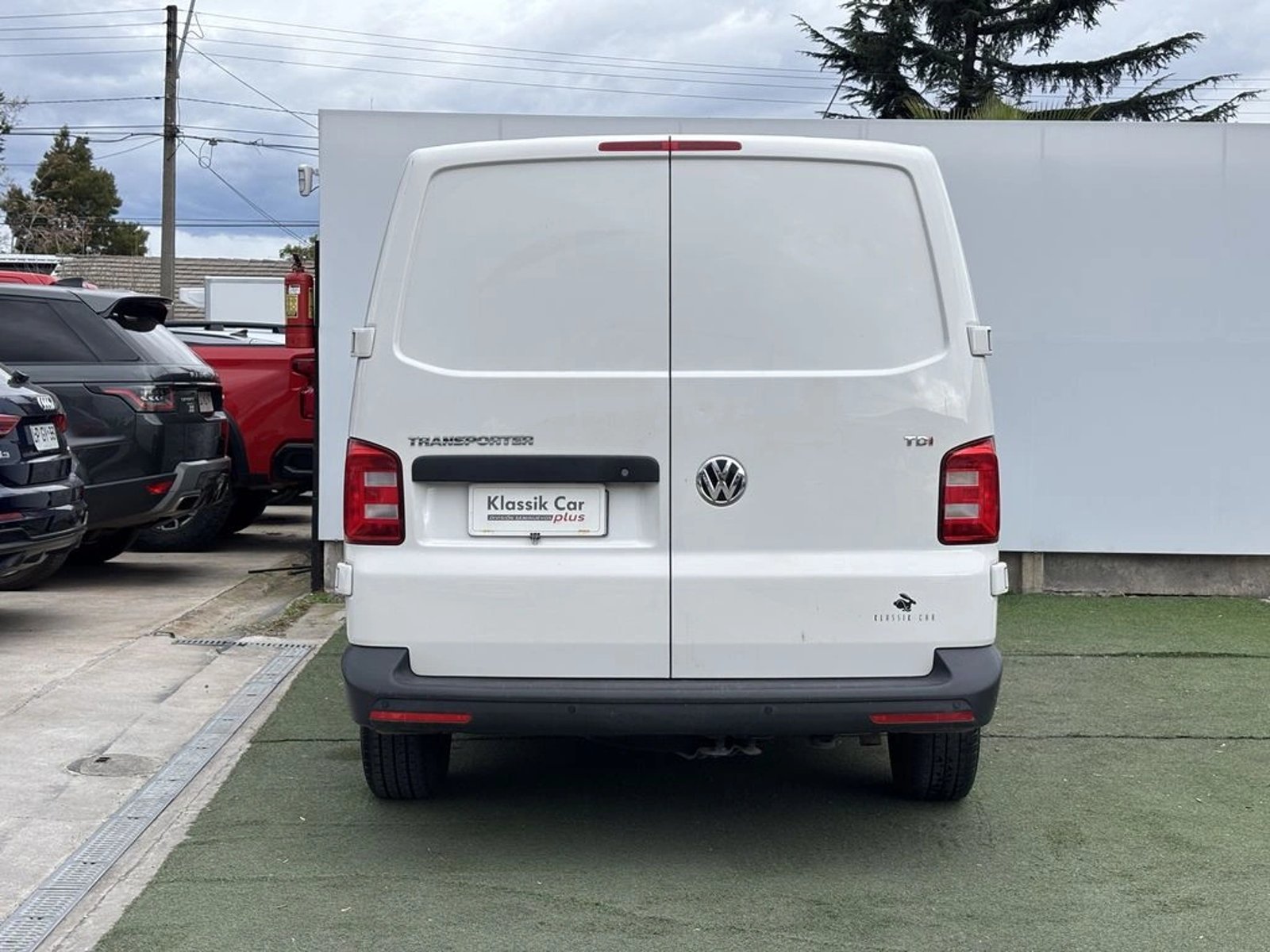 Volkswagen TRANSPORTER 2.0 T6 DIESEL 4X2 FURGON TECHO BAJO AC 2018 - Imagen 16 de 20