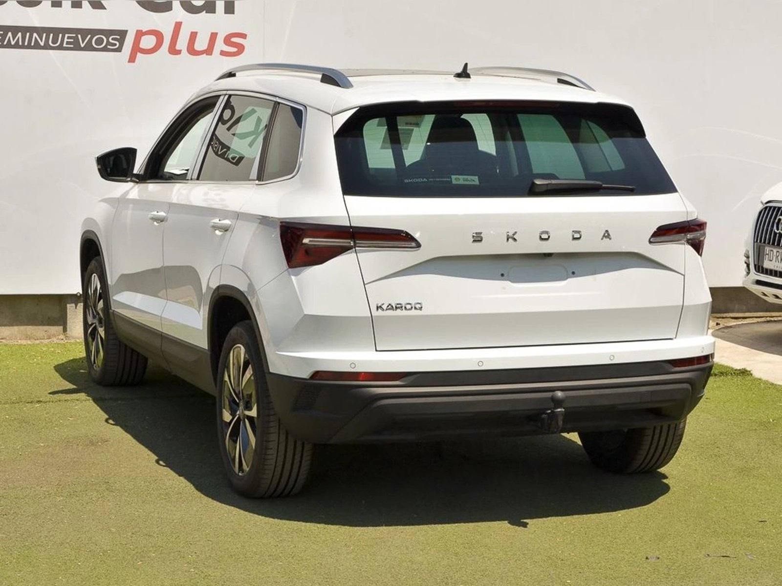 SKODA KAROQ 1.5 TSI AUTO DESIGN 2026 - Imagen 6 de 20
